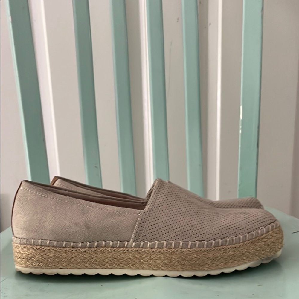 Dr. Scholl's Cream Espadrille Slip-On Flats size 7.5